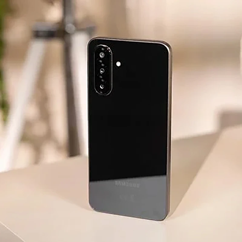 گوشی موبایل سامسونگ مدل Galaxy A26 دو سیم کارت ظرفیت 256 گیگابایت و رم 8 گیگابایت - ویتنام - قسطونک